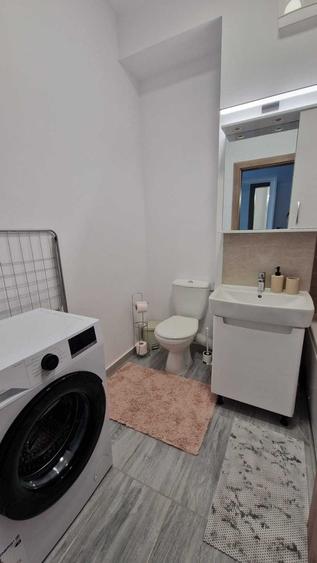 Garsonieră decomandată în Central