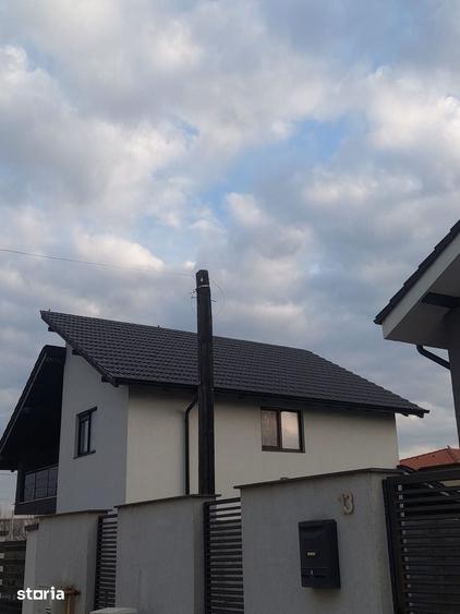 Casă cu 5 camere cu Teren 520 Mp în Ghiroda