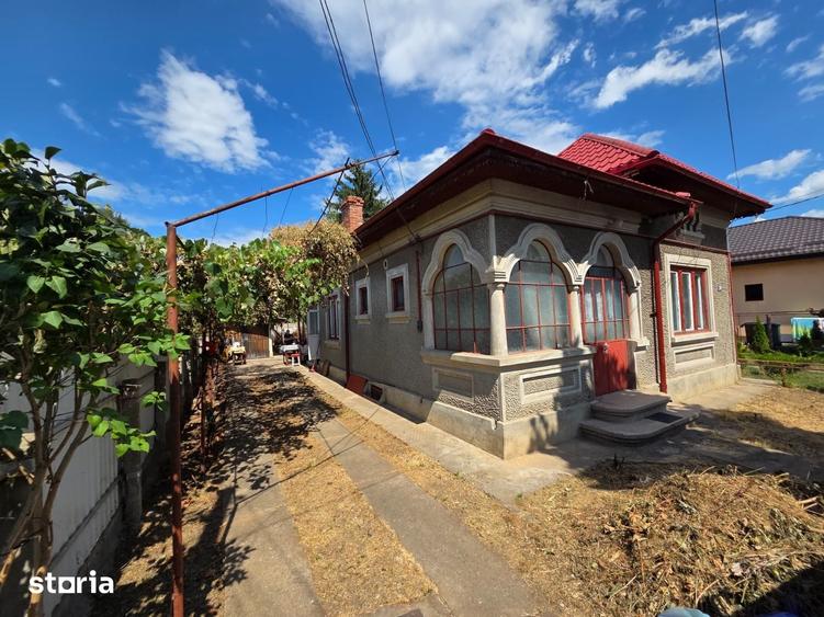 Casă cu 2 camere cu Teren 280 Mp în Central