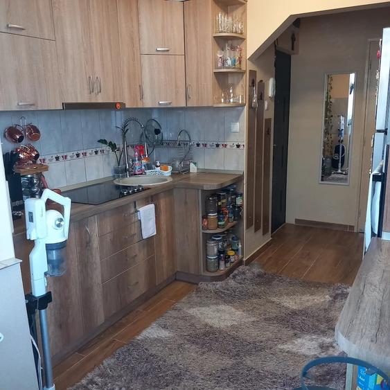 Apartament cu 2 camere semidecomandat în Careiului
