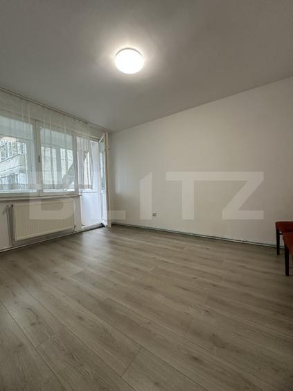 Apartament cu 3 camere decomandat în Tudor