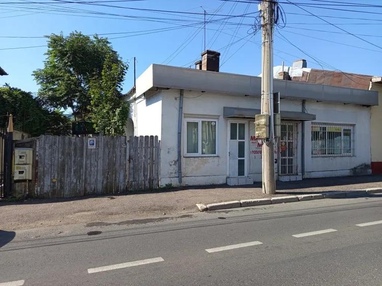 Casă cu 5 camere în Central