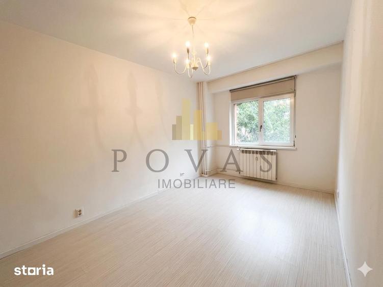 Apartament cu 3 camere semidecomandat în Rahova