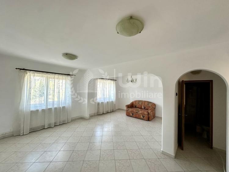 Apartament cu 4 camere semidecomandat, mobilat în Zorilor