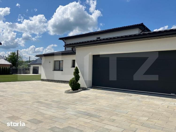 Casă cu 6 camere cu Teren 1440 Mp în Exterior Est