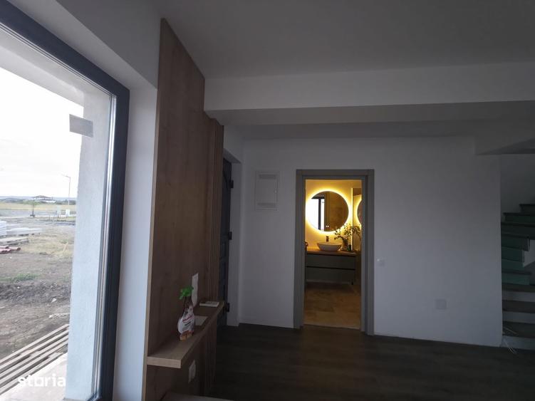 Casă cu 4 camere în Sângeorgiu de Mureș