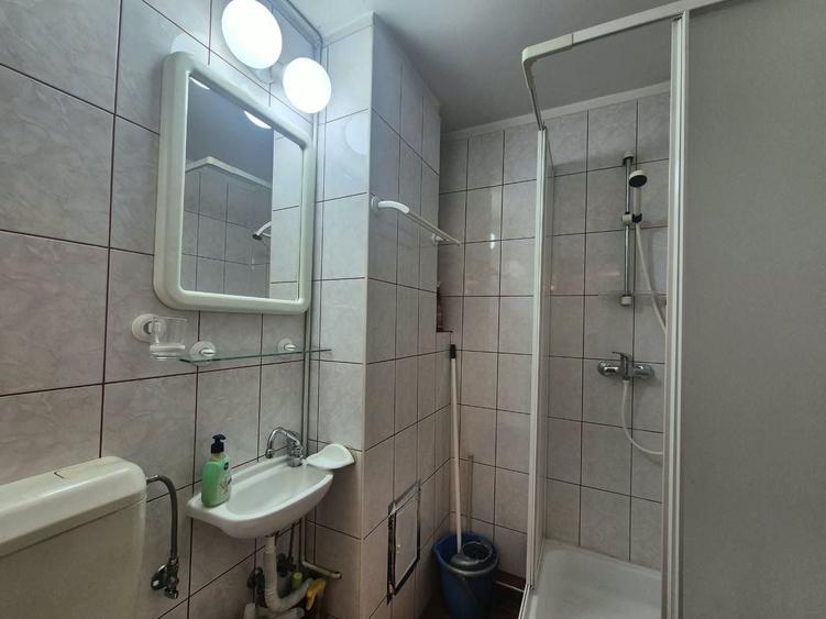 Apartament cu 2 camere decomandat în Scriitorilor