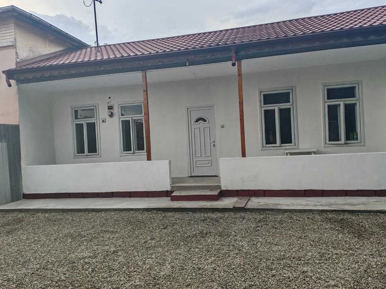Casă cu 4 camere în Ultracentral