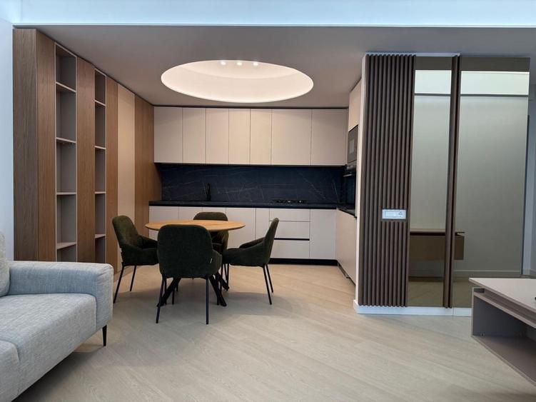 Apartament cu 3 camere decomandat în Nord