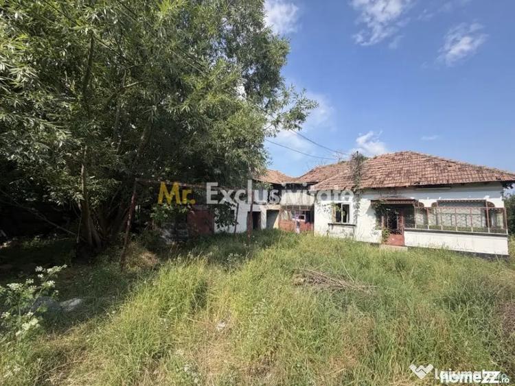 Teren de 1032 mp, în Micești