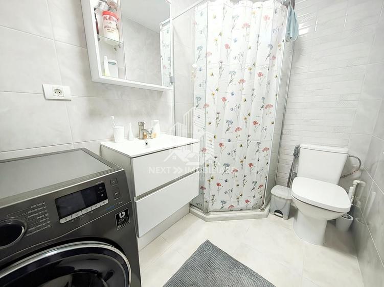 Casă individuală cu 6 camere cu Canalizare în Central