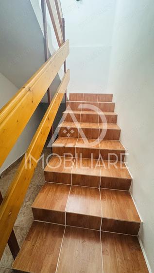 Casă cu 4 camere în Runcu