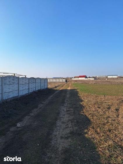Teren de 900 mp, în Gării