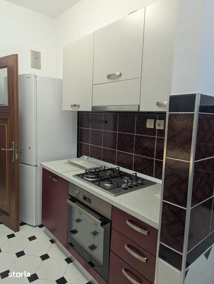 Apartament cu 3 camere decomandat în Primăverii