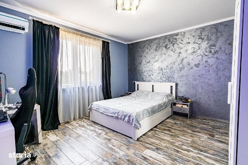 Casă cu 4 camere în Palazu Mare