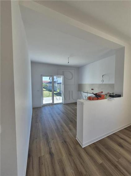 Duplex cu 3 camere cu Canalizare în Moșnița Nouă