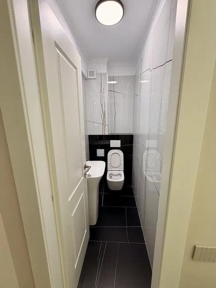 Apartament cu 3 camere semidecomandat, mobilat în Unirii