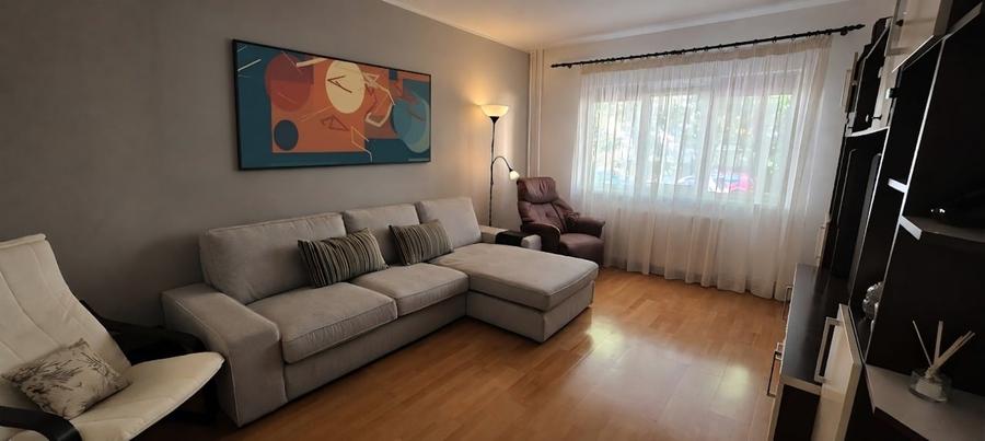 Apartament cu 3 camere decomandat, mobilat în Energiei