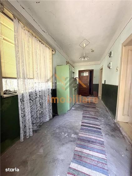 Casă cu 5 camere cu Teren 1788 Mp în Căpâlna