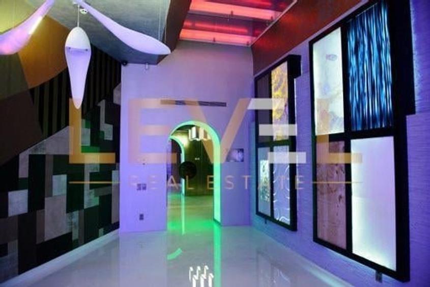 Casă individuală cu 18 camere cu Canalizare în Primăverii