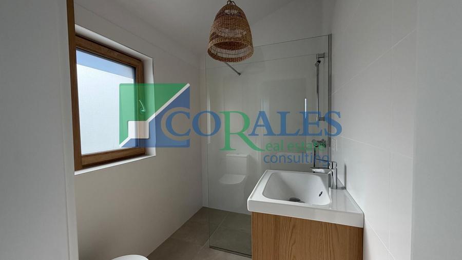 Duplex cu 4 camere cu Canalizare în Aradului