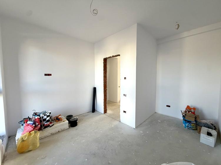 Duplex cu 4 camere cu Canalizare în Dumbrăvița