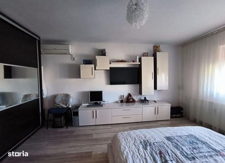 Garsonieră decomandată în Brâncoveanu