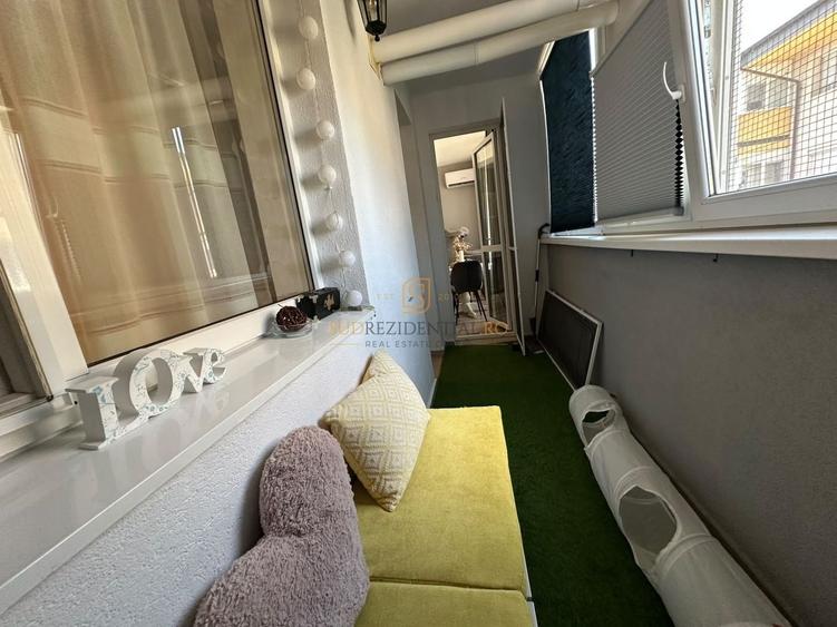 Apartament cu 2 camere decomandat, mobilat în Central
