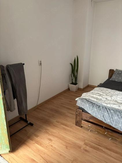 Casă cu 2 camere cu Teren 60 Mp în Badea Cârțan