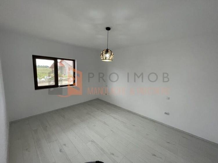 Casă individuală cu 4 camere cu Teren 530 Mp în Vernești