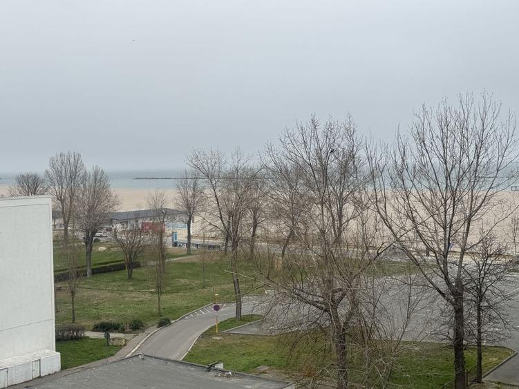 Apartament cu 2 camere decomandat, mobilat în Sud-Est