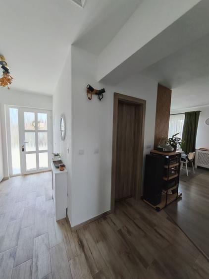 Casă cu 2 camere în Petru Rareș