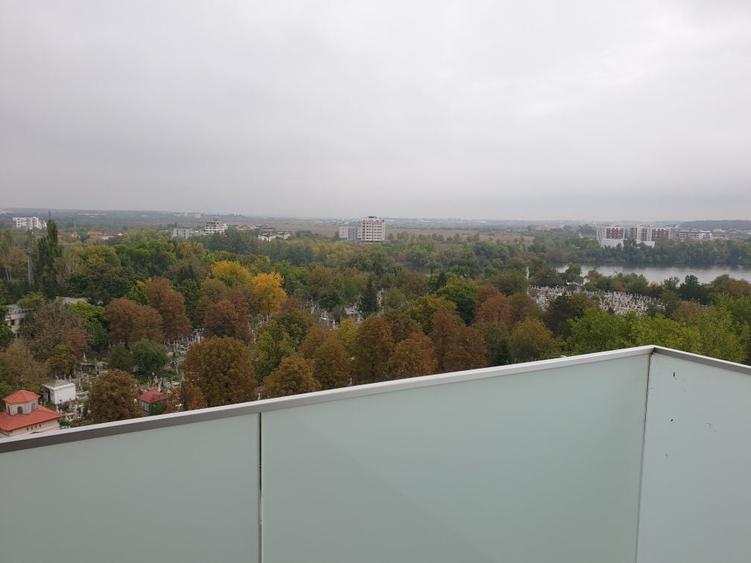 Apartament cu 3 camere decomandat în Bucureștii Noi