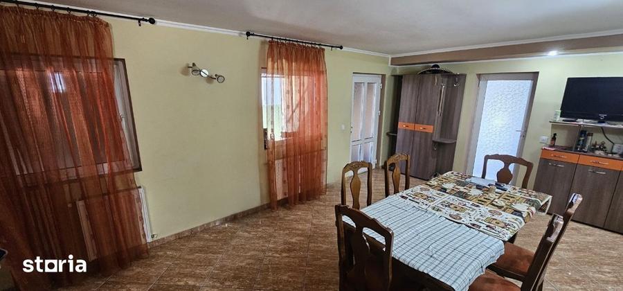 Casă cu 3 camere cu Teren 544 Mp în Central