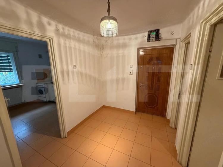 Apartament cu 2 camere decomandat în Calea București