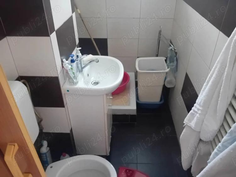 Apartament cu 4 camere decomandat în Dărmănești