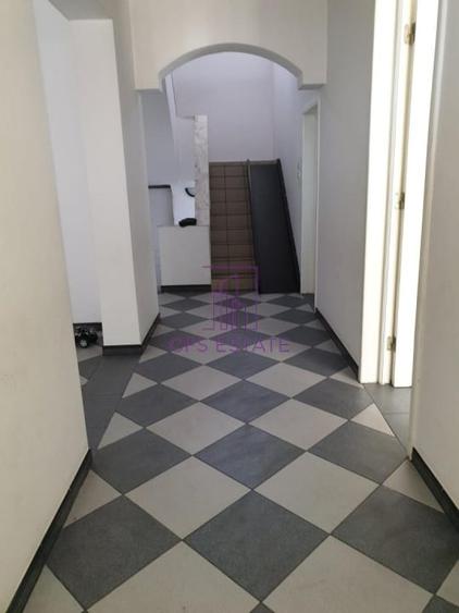 Casă cu 5 camere cu Teren 290 Mp în Crângași