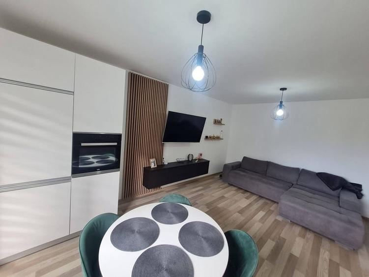 Apartament cu 2 camere semidecomandat în Central