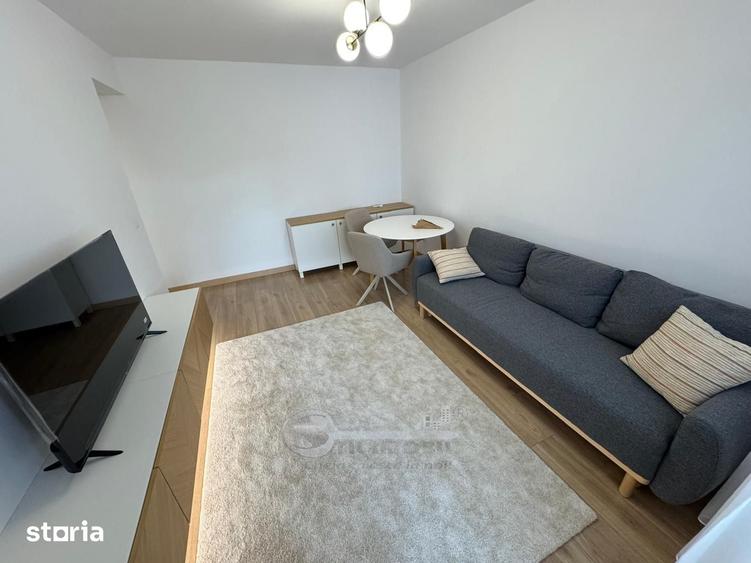 Apartament cu 3 camere decomandat în Sud