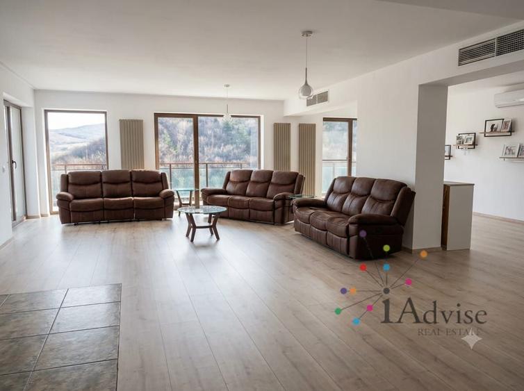 Penthouse cu 4 camere decomandat în Răcădău