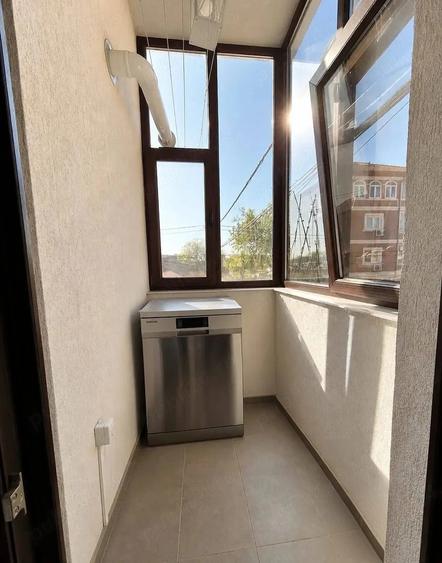 Apartament cu 3 camere decomandat, mobilat în Km 4