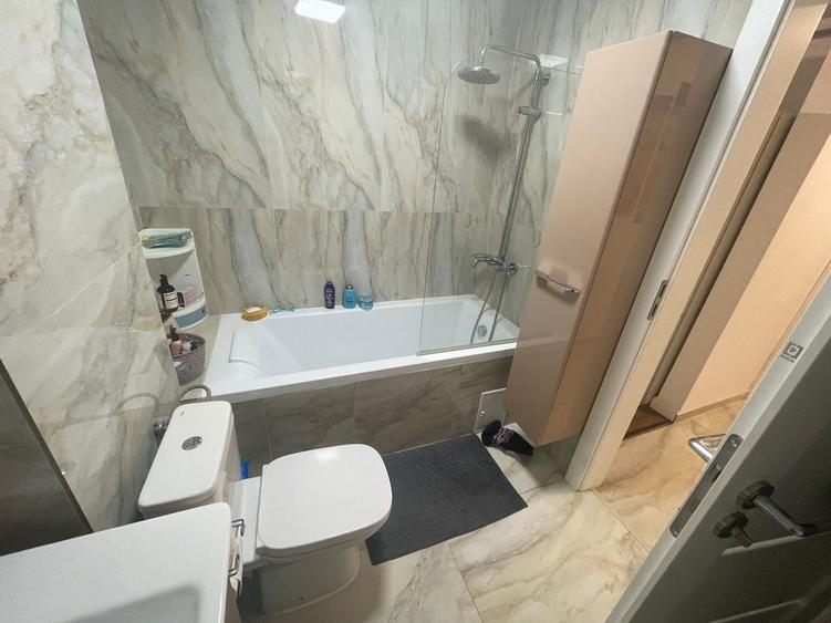Apartament cu 2 camere semidecomandat, mobilat în Dâmbul Rotund