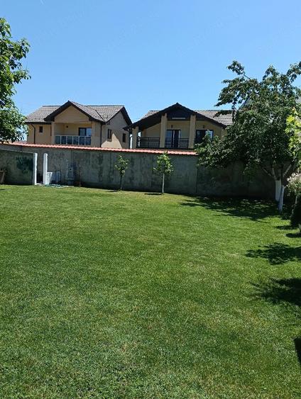 Casă cu 6 camere în Șimian