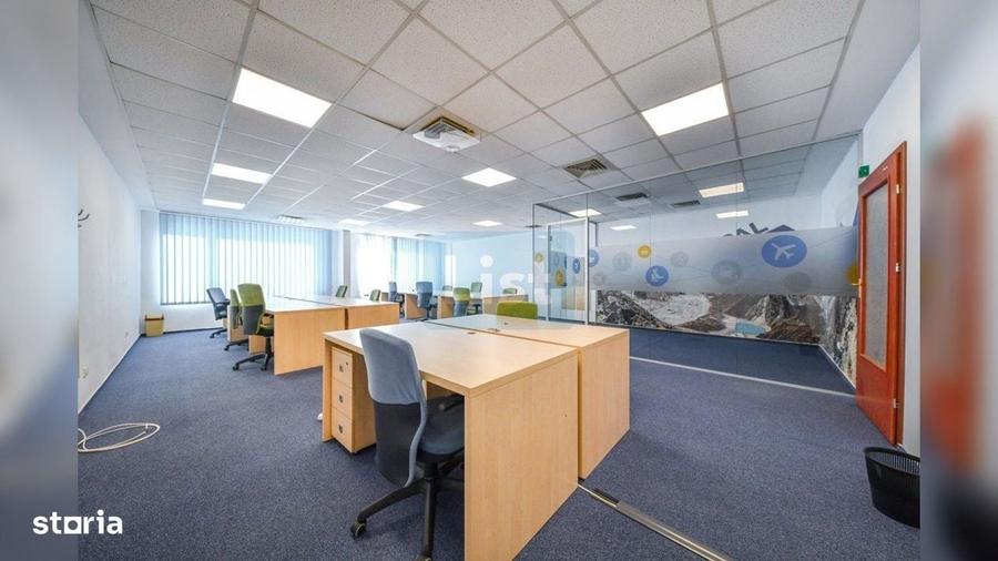 Spațiu comercial, de 400 mp, în Central