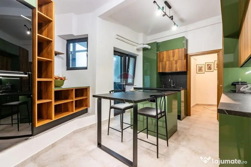 Apartament cu 4 camere semidecomandat în Foișorul de Foc