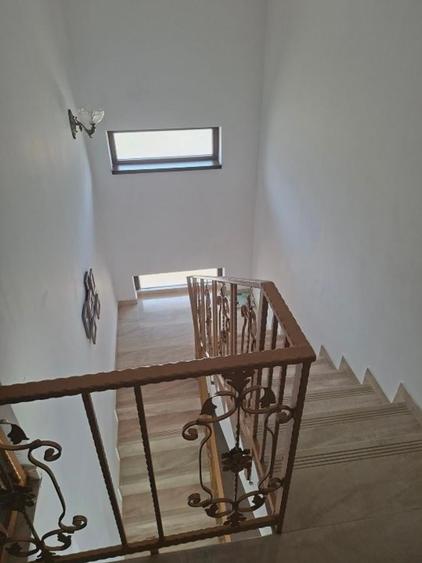 Duplex cu 4 camere cu Canalizare în Central