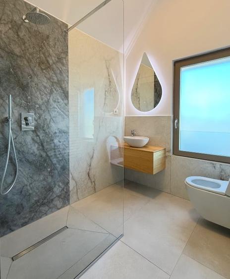 Duplex cu 5 camere cu Canalizare în Dumbrăvița