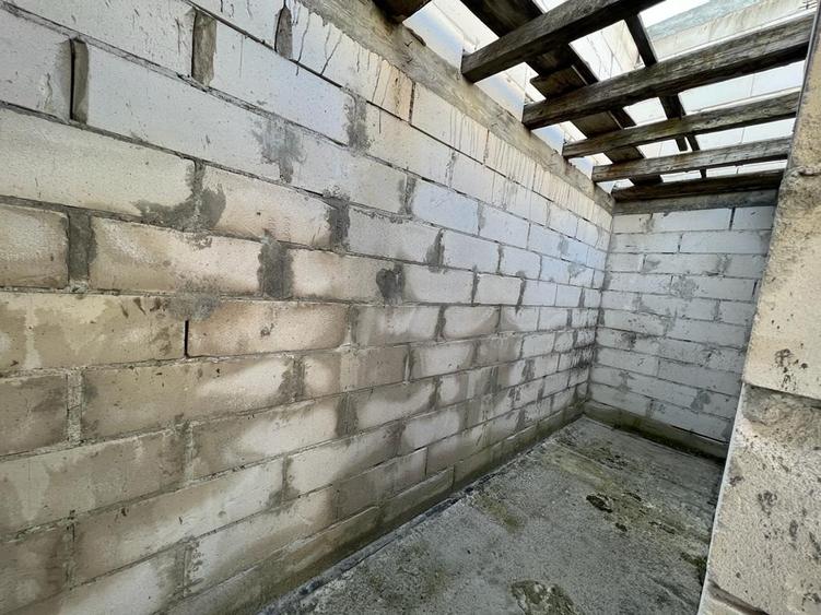 Casă cu 4 camere cu Teren 427 Mp în Central