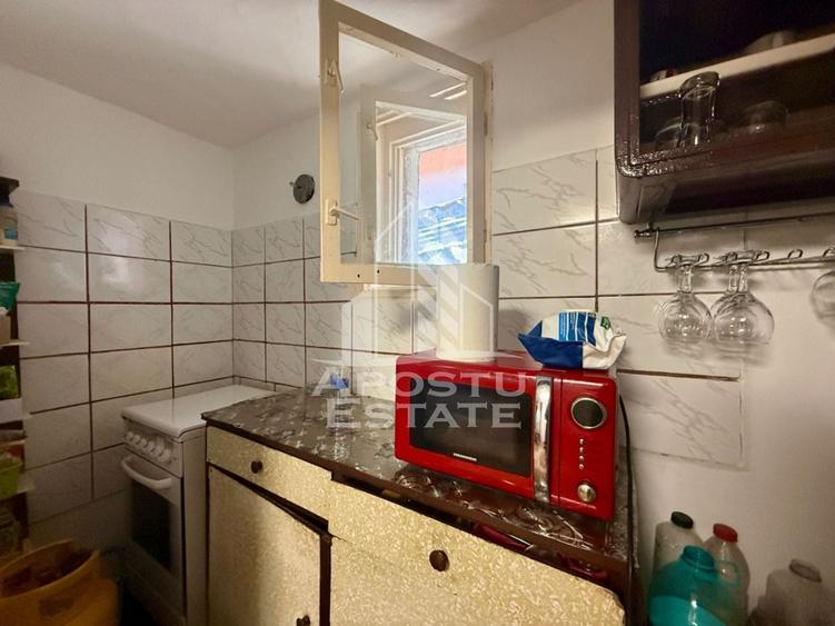 Casă individuală cu 3 camere cu Canalizare în Plopi
