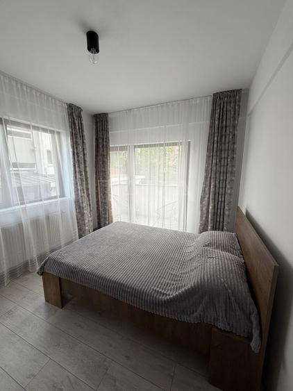 Apartament cu 3 camere semidecomandat, mobilat în Europa